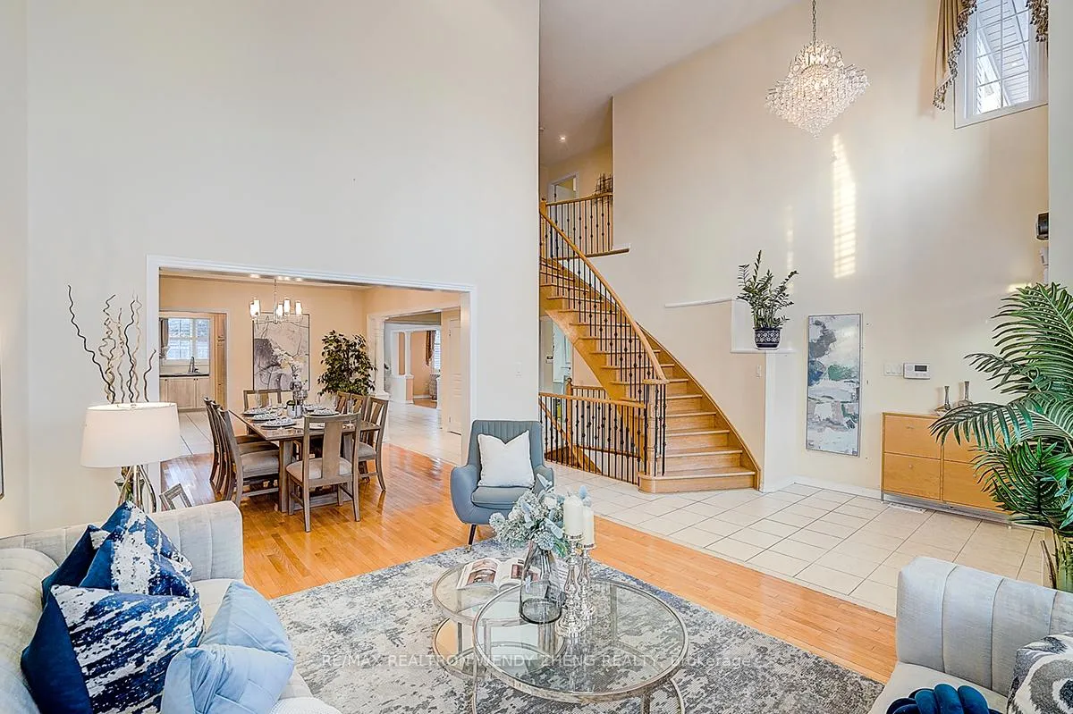 Photo 8 of 37 Robert Grundy Road, Markham, Cachet — HOMEH