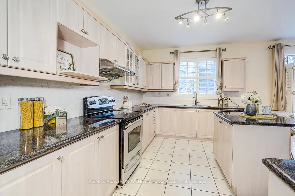 Photo 20 of 37 Robert Grundy Road, Markham, Cachet — HOMEH