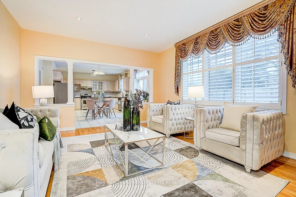 Photo 24 of 37 Robert Grundy Road, Markham, Cachet — HOMEH
