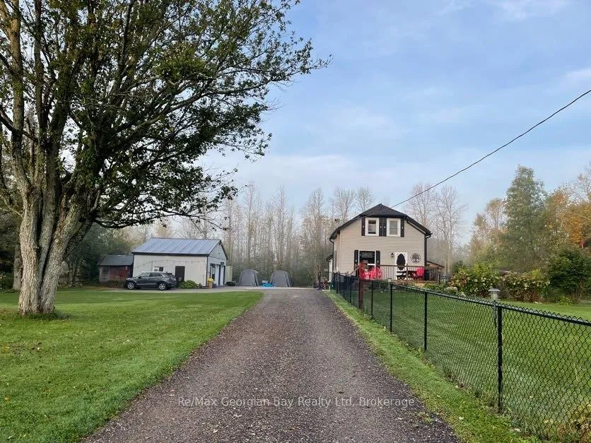 Photo 3 of 2066 Irish Line, Severn, Coldwater — HOMEH
