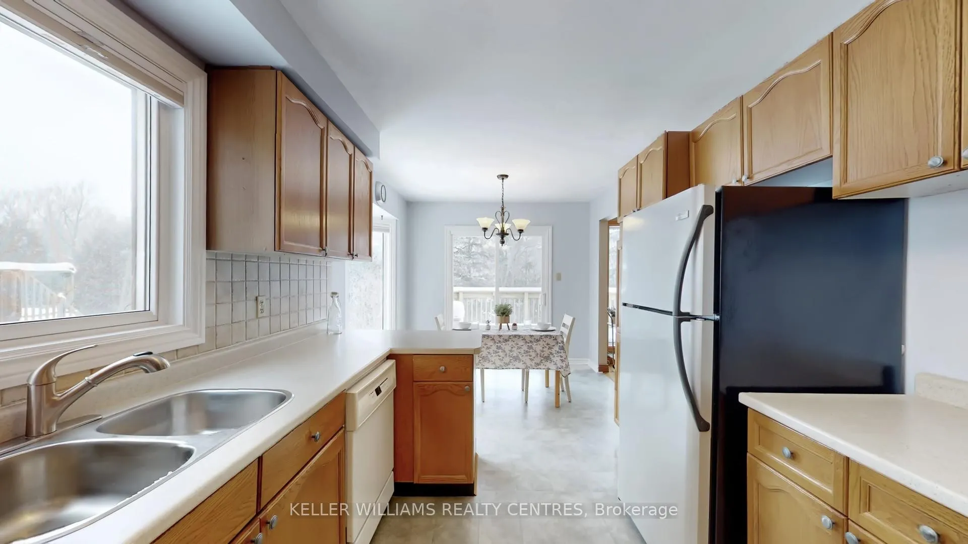 Photo 8 of 100 Timpson Drive, Aurora, Aurora Highlands — HOMEH