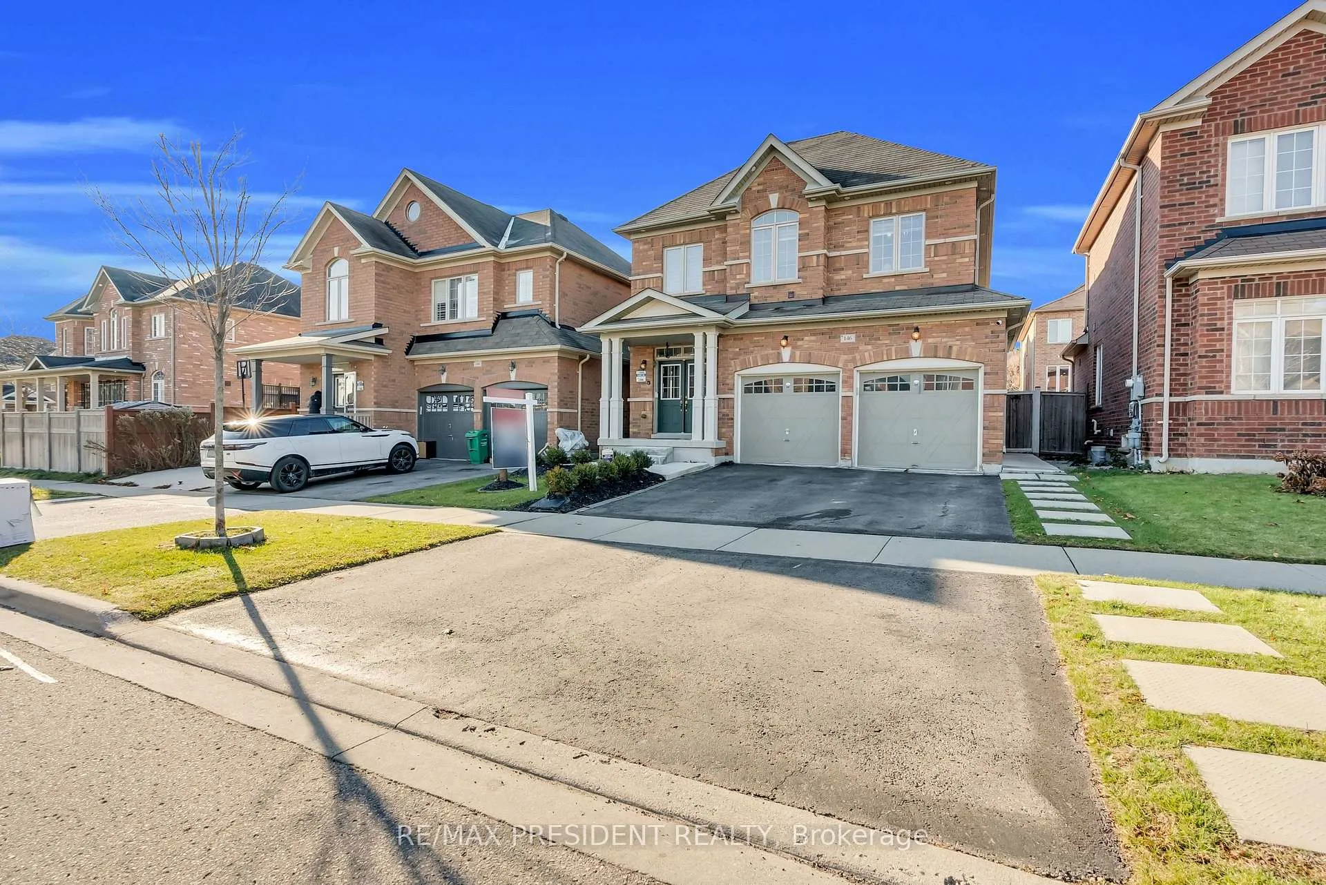 Photo 3 of 146 George Robinson Drive, Brampton, Credit Valley — HOMEH