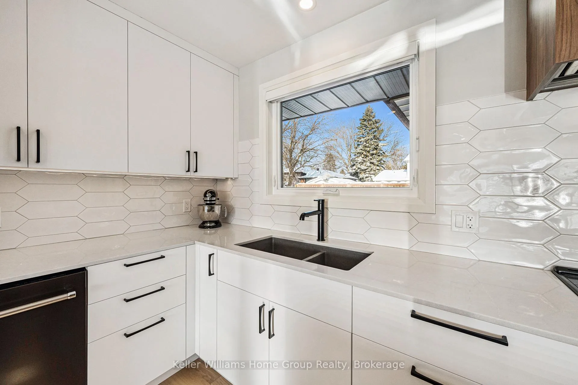 Photo 16 of 43 Glenburnie Drive, Guelph, Grange Road — HOMEH