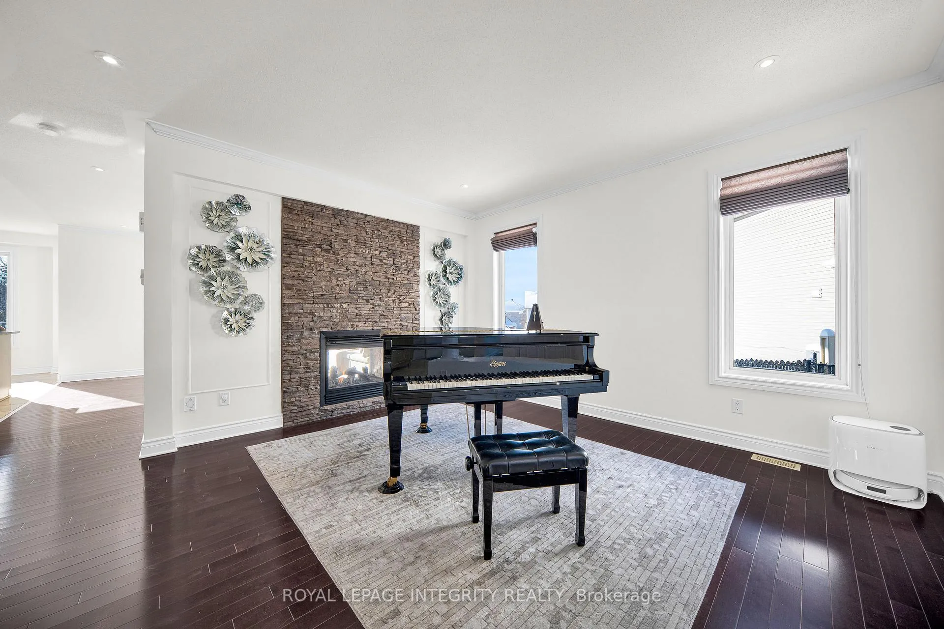 Photo 5 of 609 New Liskeard Crescent, Ottawa, Barrhaven - Strandherd — HOMEH