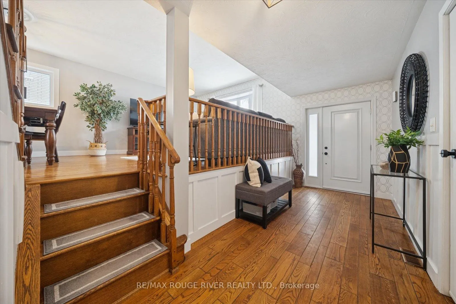 Photo 3 of 865 Stevenson Road N, Oshawa, Northglen — HOMEH