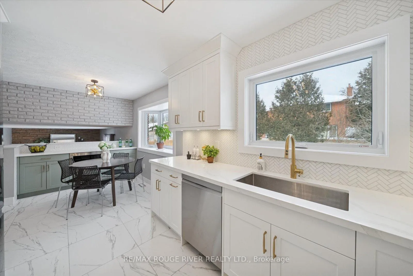 Photo 12 of 865 Stevenson Road N, Oshawa, Northglen — HOMEH