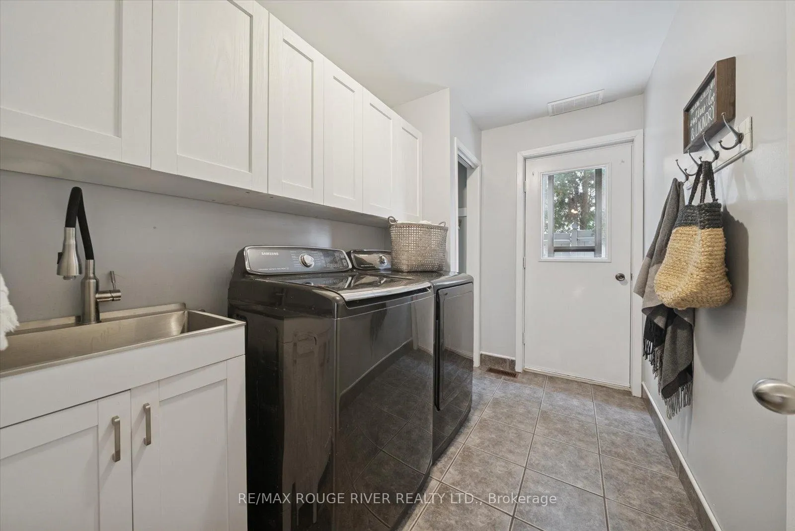 Photo 18 of 865 Stevenson Road N, Oshawa, Northglen — HOMEH