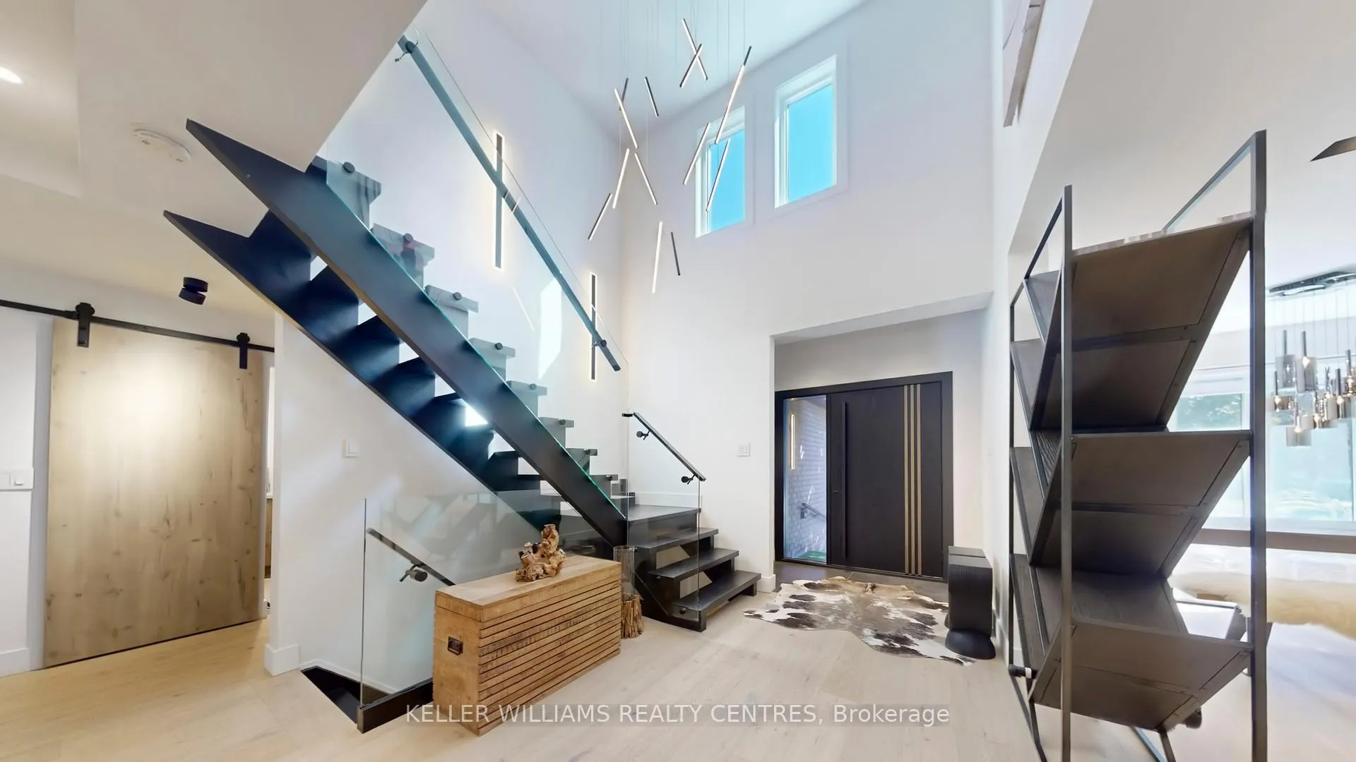 Photo 5 of 280 Kennedy Street W, Aurora, Aurora Highlands — HOMEH