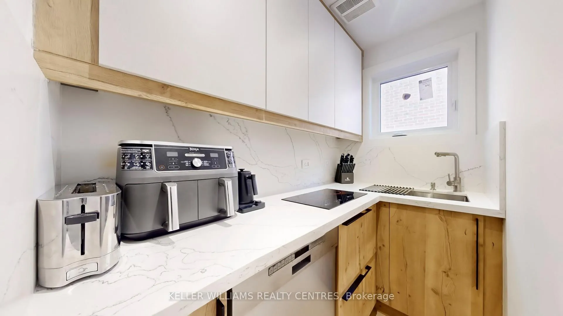 Photo 16 of 280 Kennedy Street W, Aurora, Aurora Highlands — HOMEH