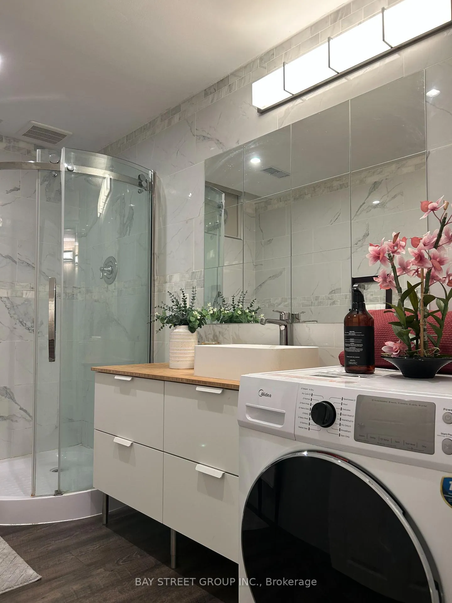Photo 16 of 109 Hua Du Avenue, Markham, Berczy — HOMEH