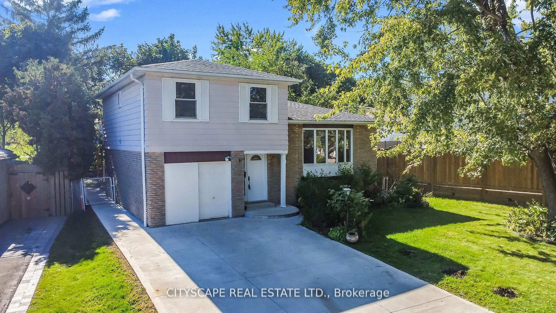 Photo 3 of 3 Geneva Crescent, Brampton, Northgate — HOMEH