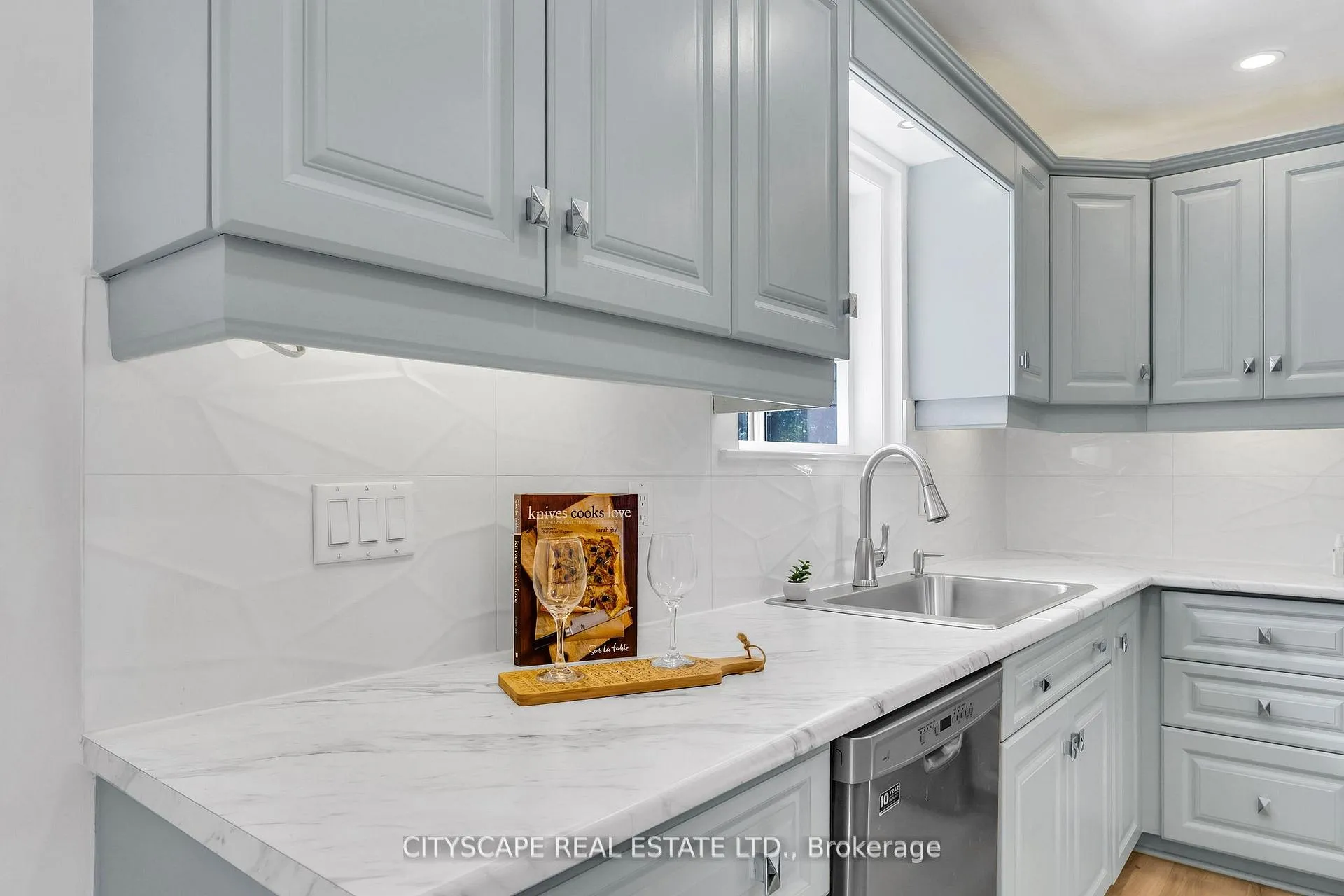 Photo 13 of 3 Geneva Crescent, Brampton, Northgate — HOMEH