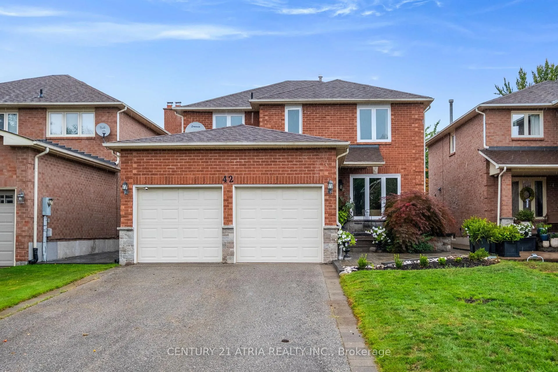 Photo 1 of 42 Fifefield Drive, Vaughan, Maple — HOMEH