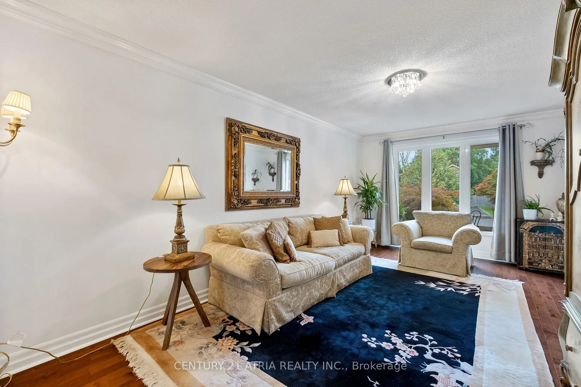 Photo 8 of 42 Fifefield Drive, Vaughan, Maple — HOMEH