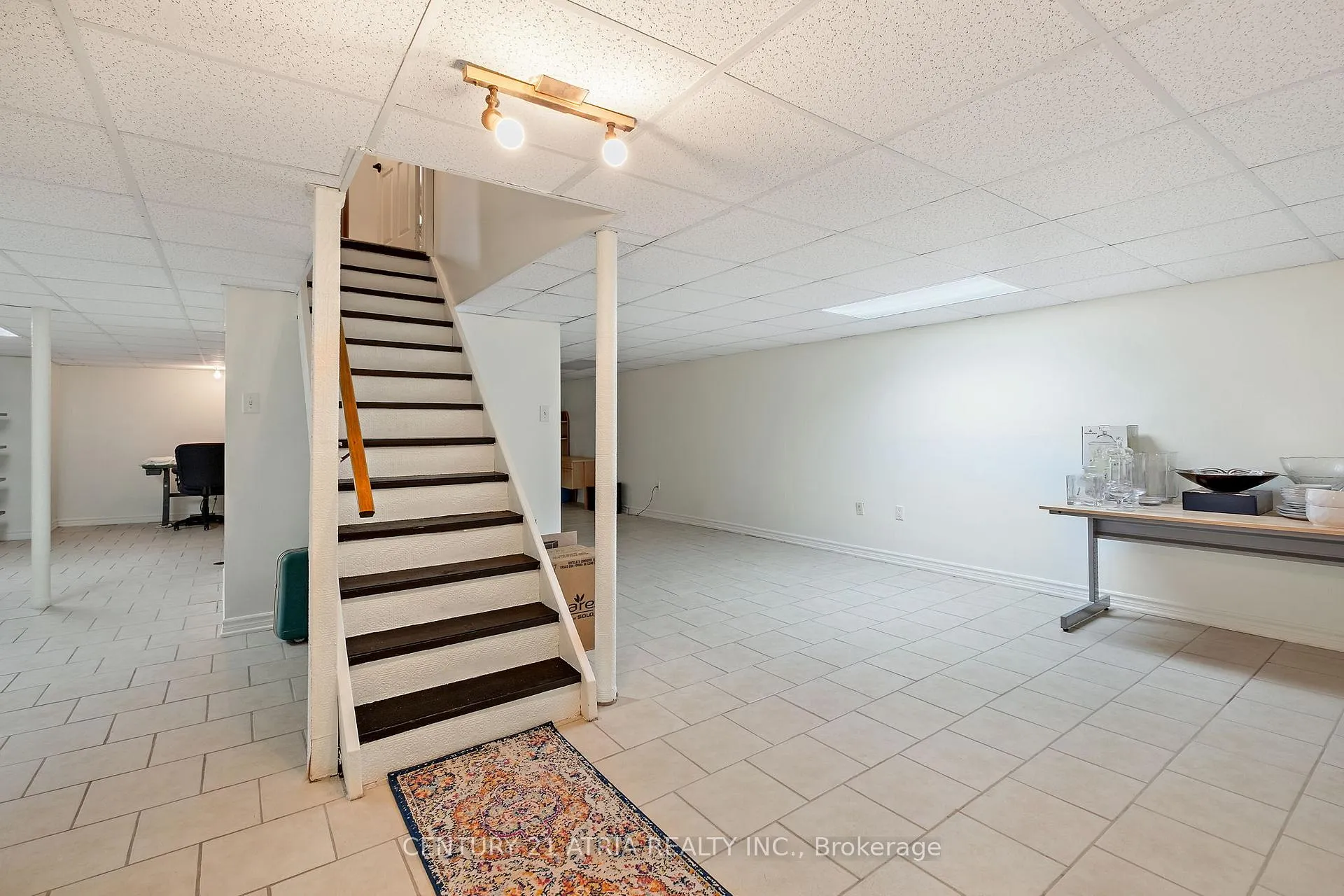 Photo 24 of 42 Fifefield Drive, Vaughan, Maple — HOMEH