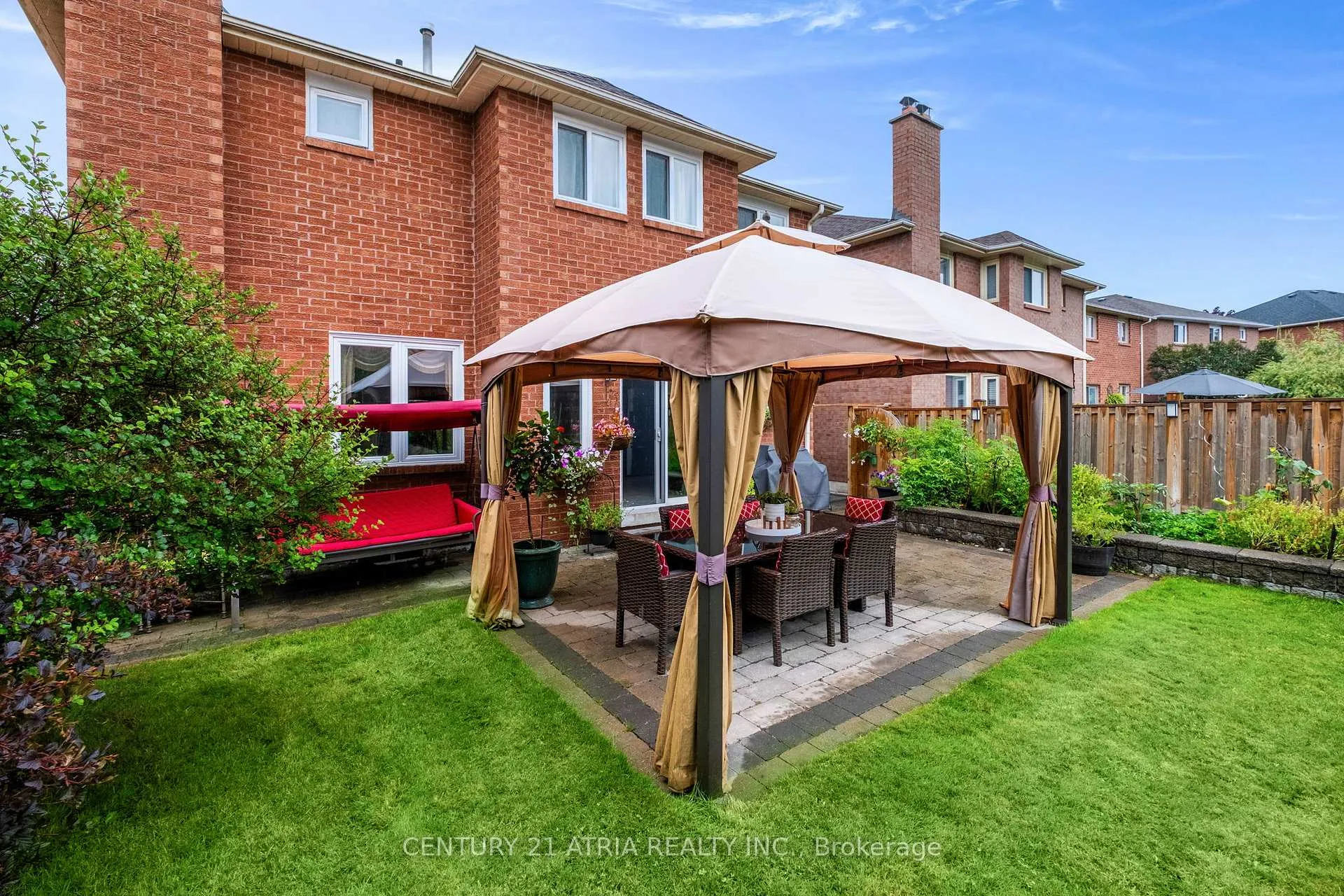 Photo 29 of 42 Fifefield Drive, Vaughan, Maple — HOMEH