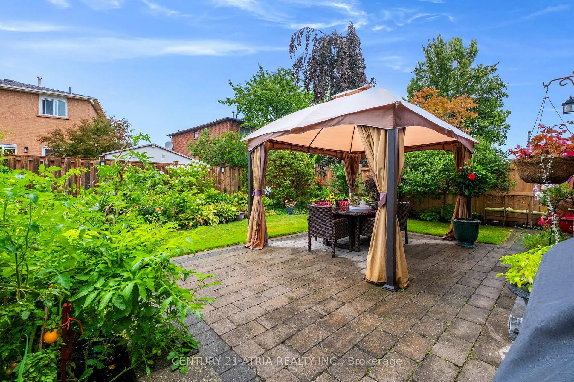 Photo 30 of 42 Fifefield Drive, Vaughan, Maple — HOMEH