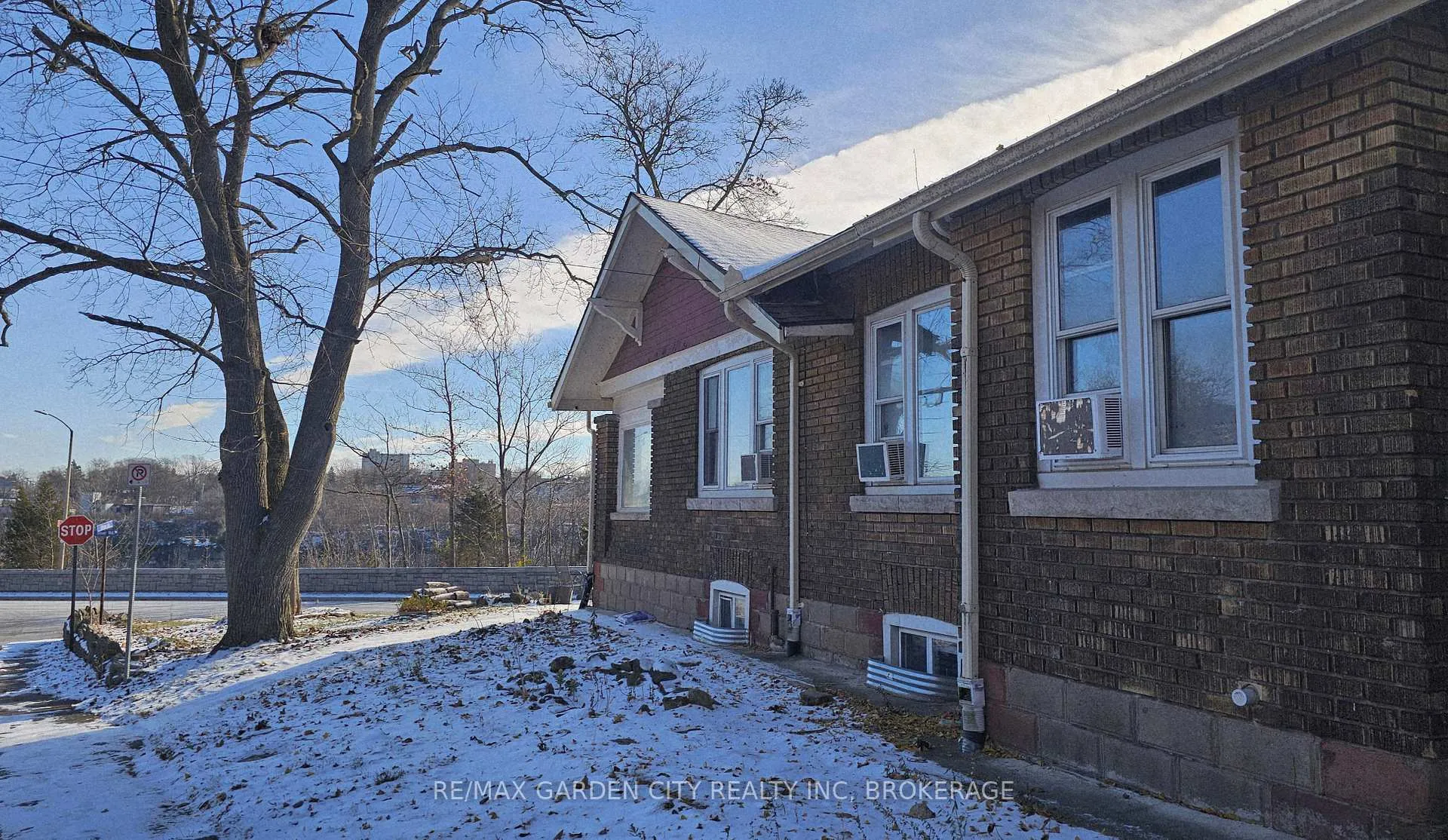 Photo 3 of 5183 River Road, Niagara Falls, Downtown — HOMEH