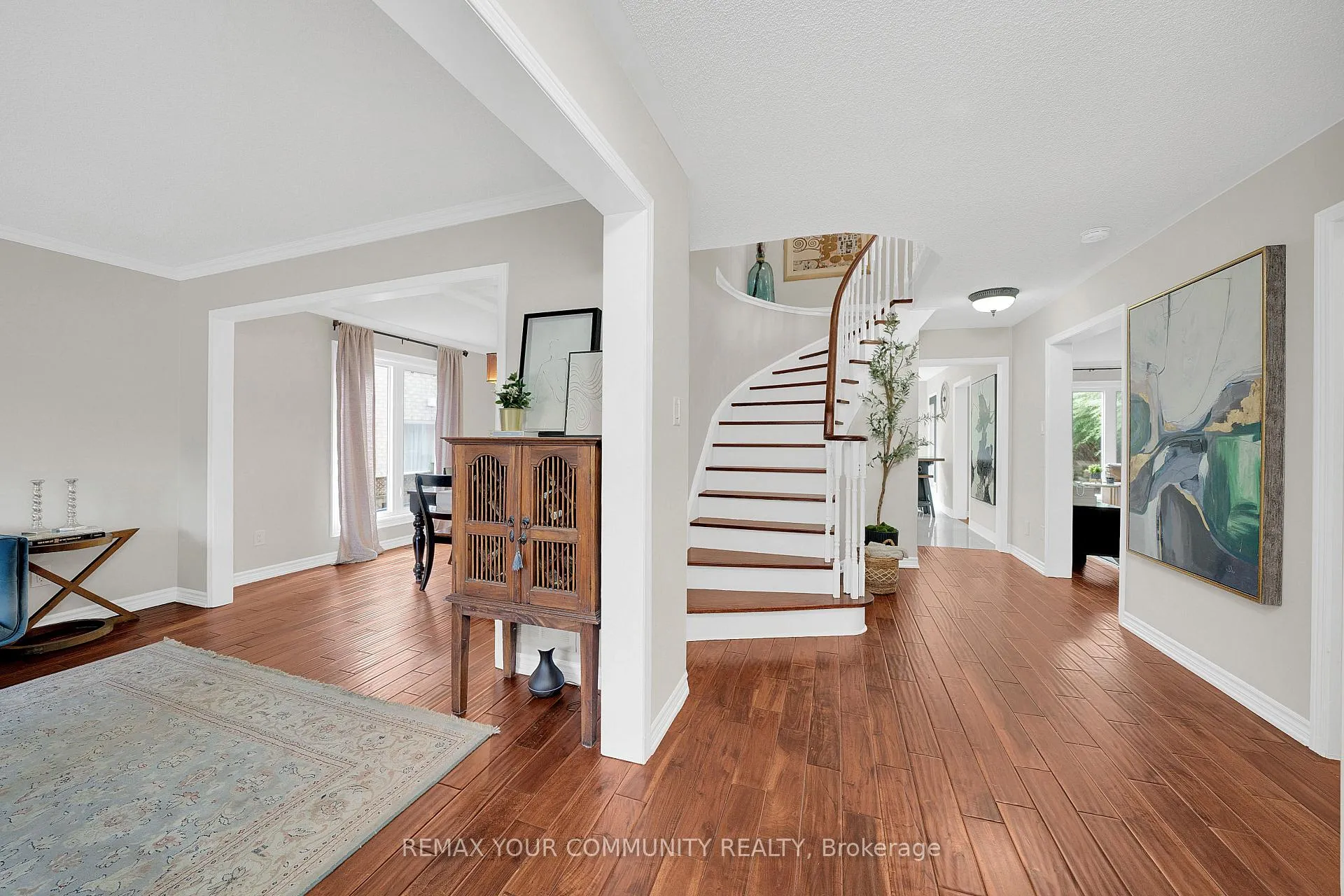 Photo 4 of 104 Taylorwood Avenue, Caledon, Bolton North — HOMEH