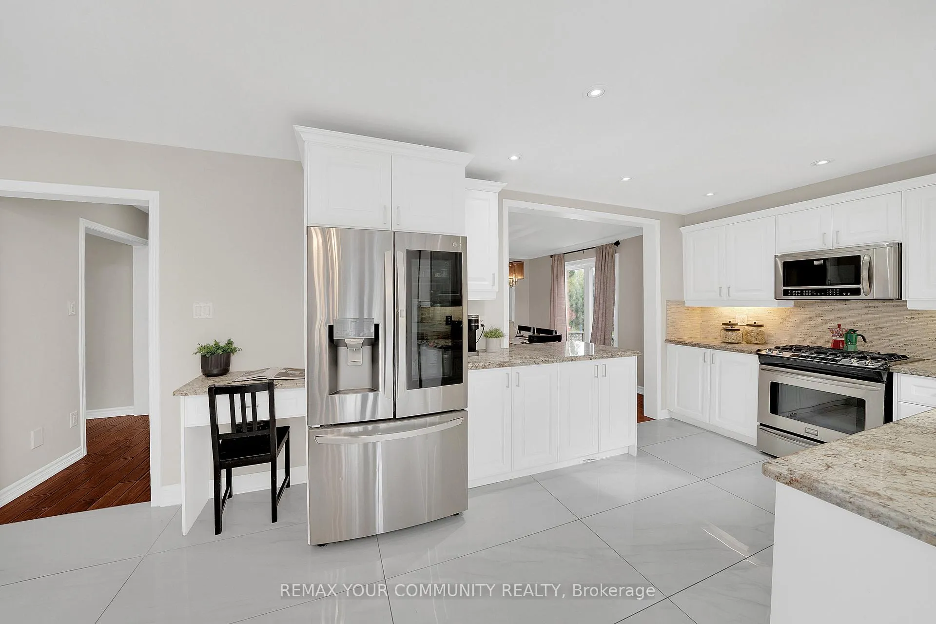 Photo 11 of 104 Taylorwood Avenue, Caledon, Bolton North — HOMEH