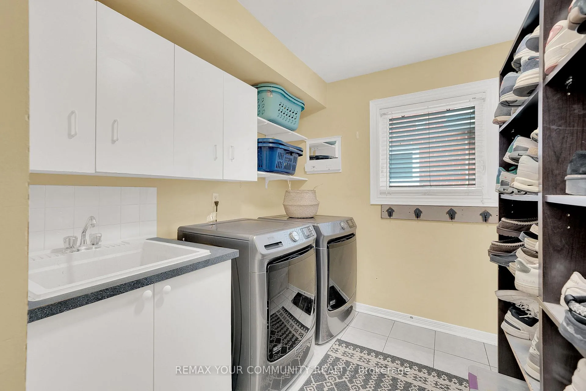 Photo 17 of 104 Taylorwood Avenue, Caledon, Bolton North — HOMEH