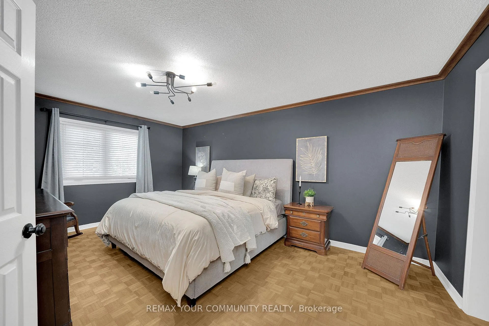 Photo 20 of 104 Taylorwood Avenue, Caledon, Bolton North — HOMEH