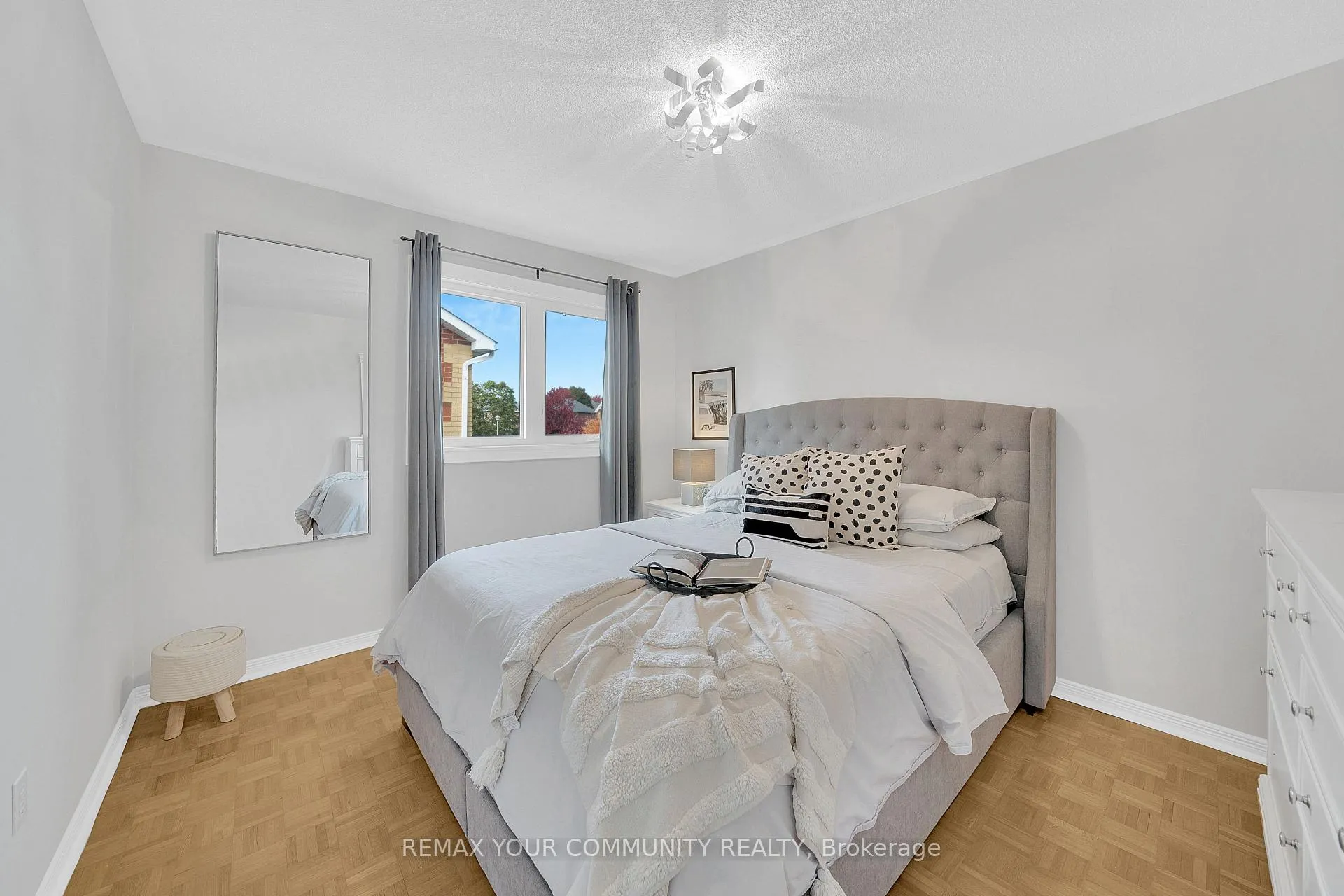 Photo 24 of 104 Taylorwood Avenue, Caledon, Bolton North — HOMEH