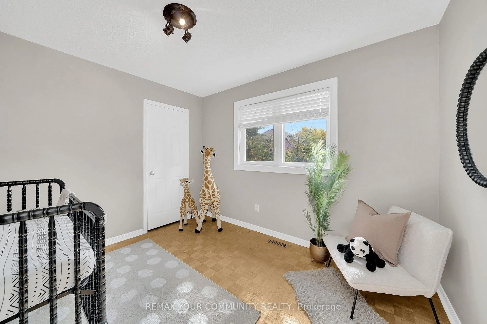Photo 26 of 104 Taylorwood Avenue, Caledon, Bolton North — HOMEH