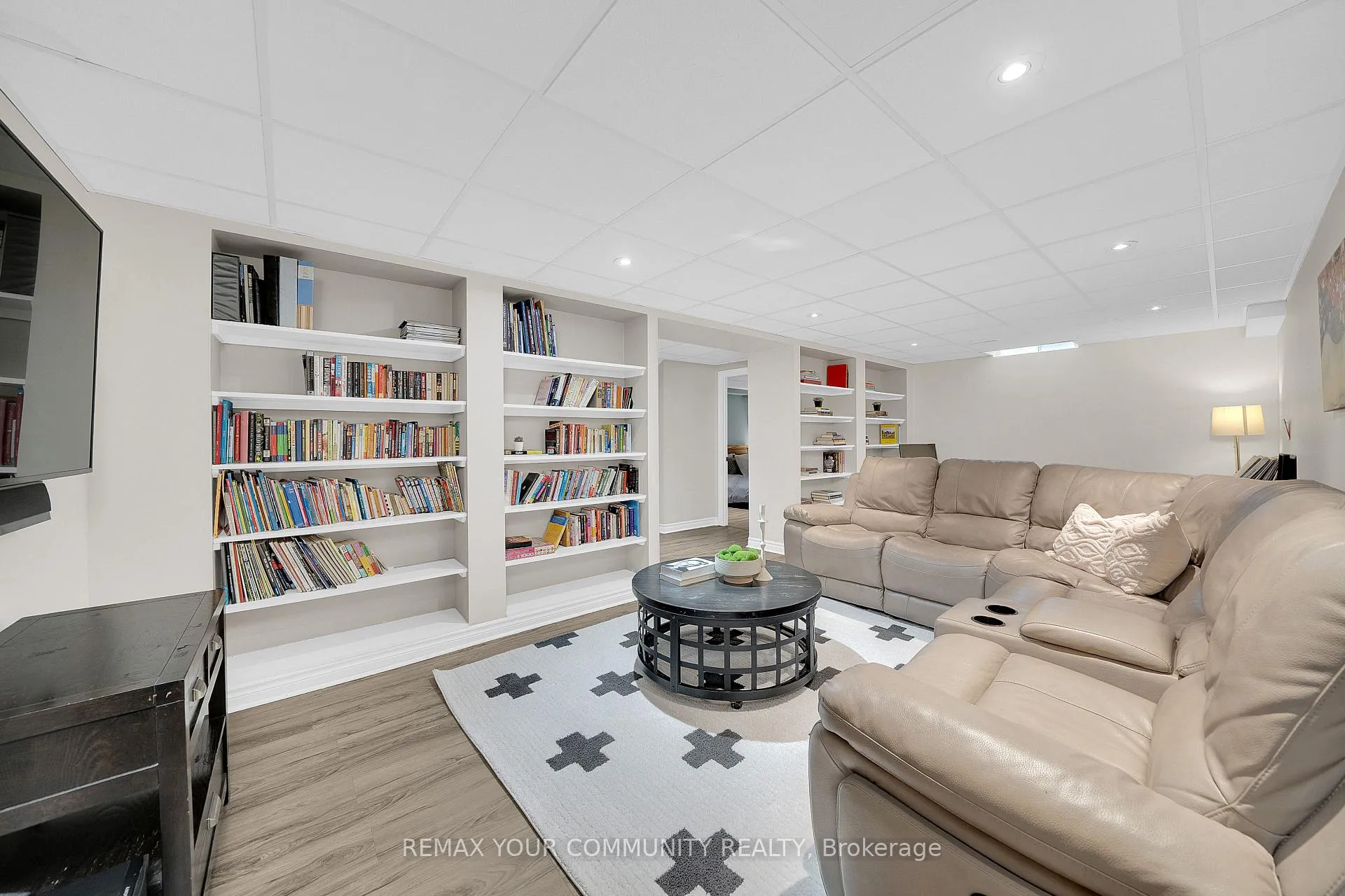 Photo 31 of 104 Taylorwood Avenue, Caledon, Bolton North — HOMEH