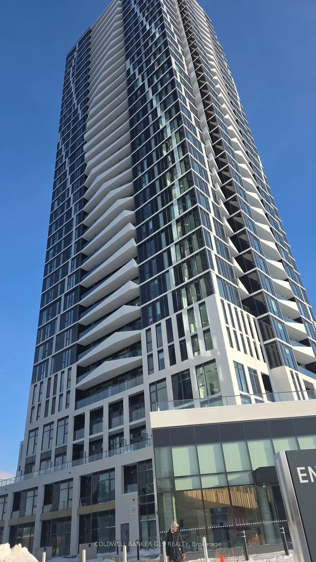 Front of 25 Wellington Street S