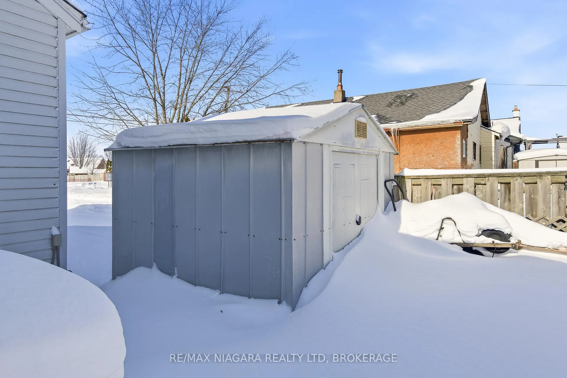 Photo 5 of 4584 Baldwin Avenue, Niagara Falls, Ascot — HOMEH