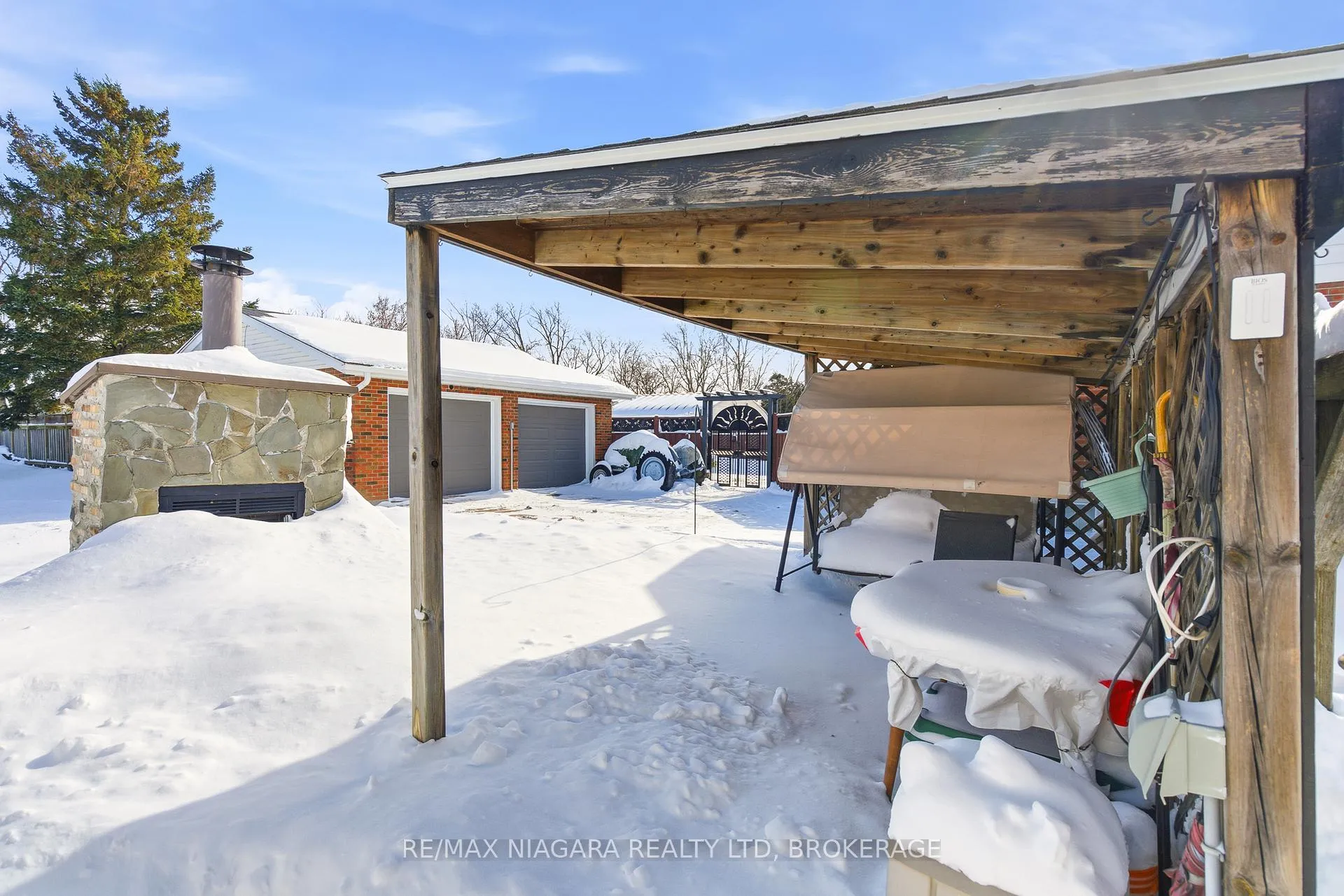 Photo 7 of 4584 Baldwin Avenue, Niagara Falls, Ascot — HOMEH