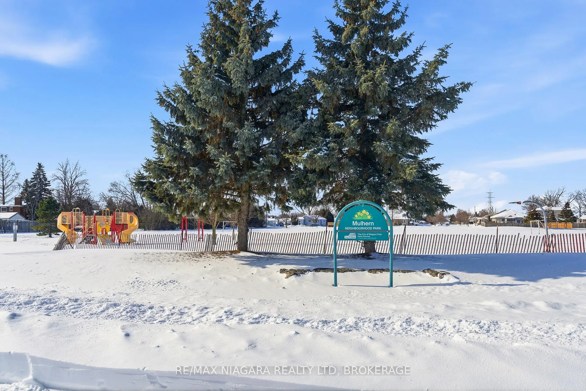 Photo 8 of 4584 Baldwin Avenue, Niagara Falls, Ascot — HOMEH