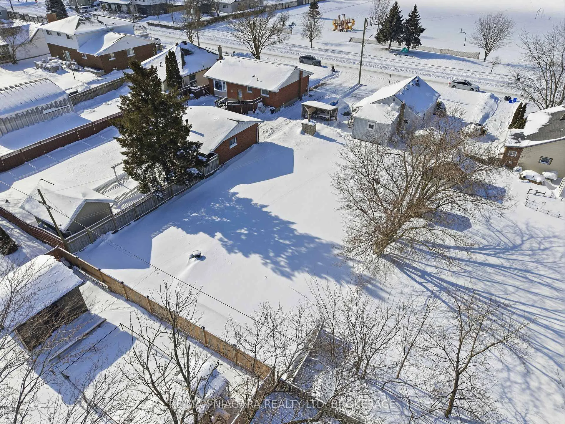 Photo 11 of 4584 Baldwin Avenue, Niagara Falls, Ascot — HOMEH