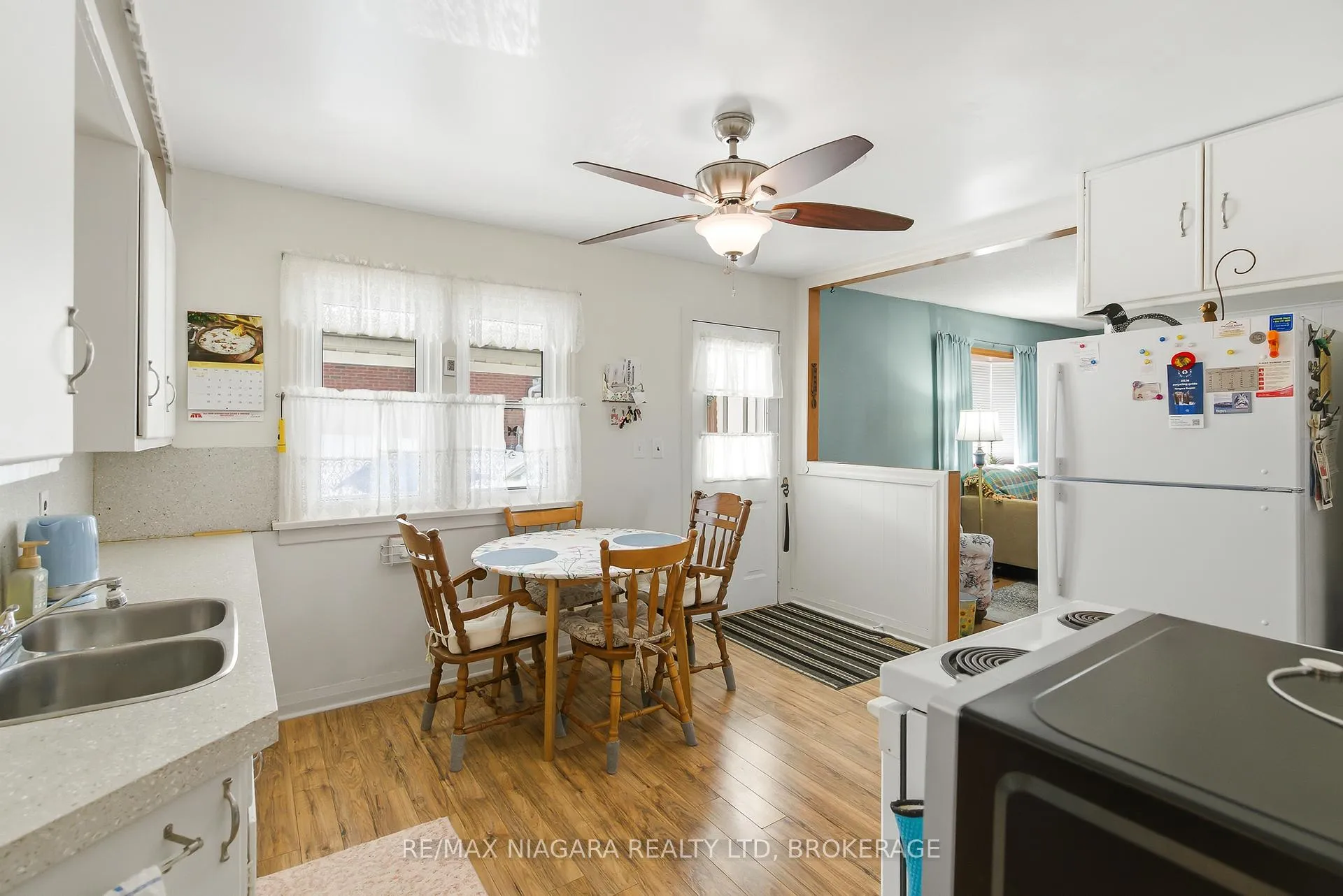 Photo 17 of 4584 Baldwin Avenue, Niagara Falls, Ascot — HOMEH