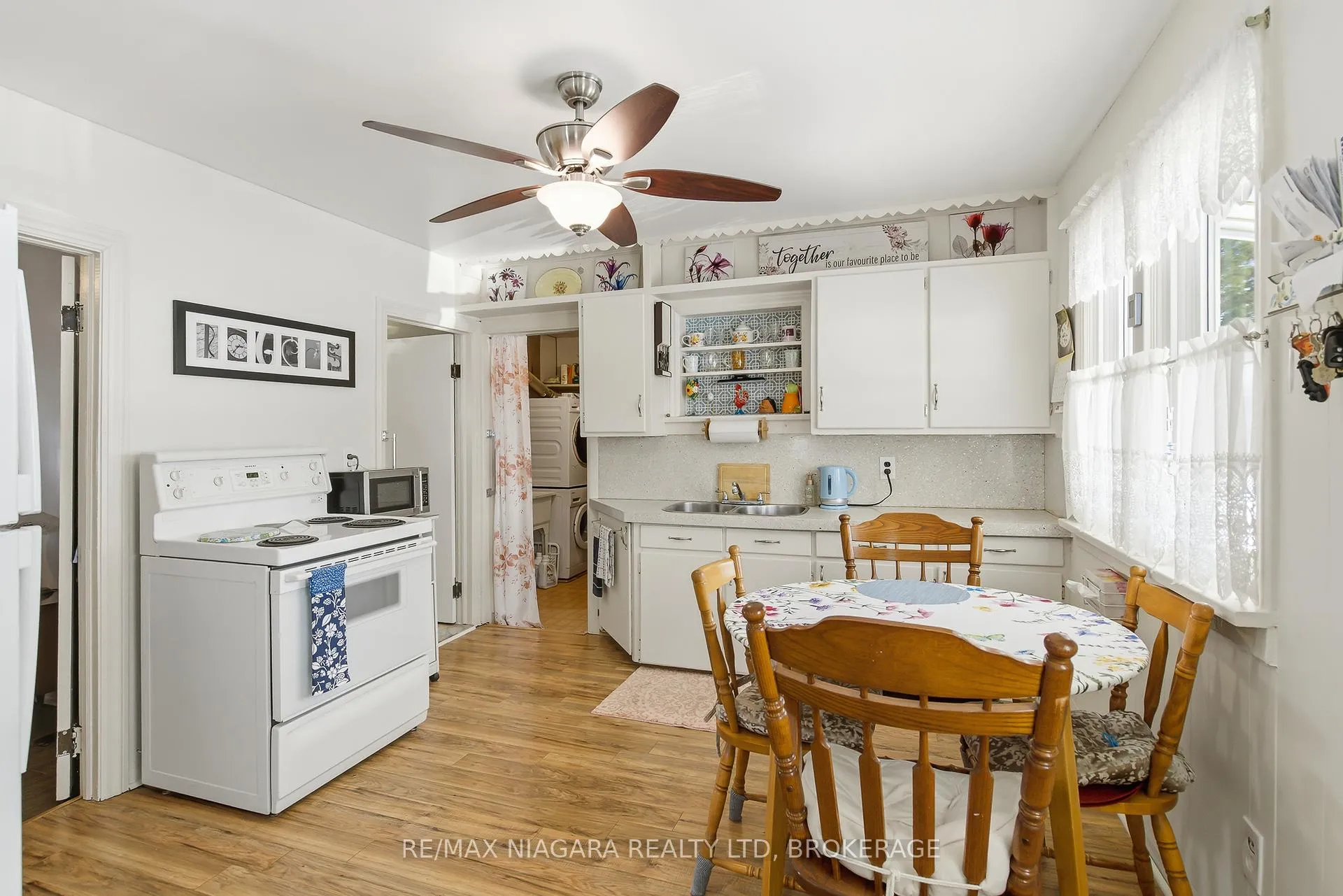Photo 19 of 4584 Baldwin Avenue, Niagara Falls, Ascot — HOMEH