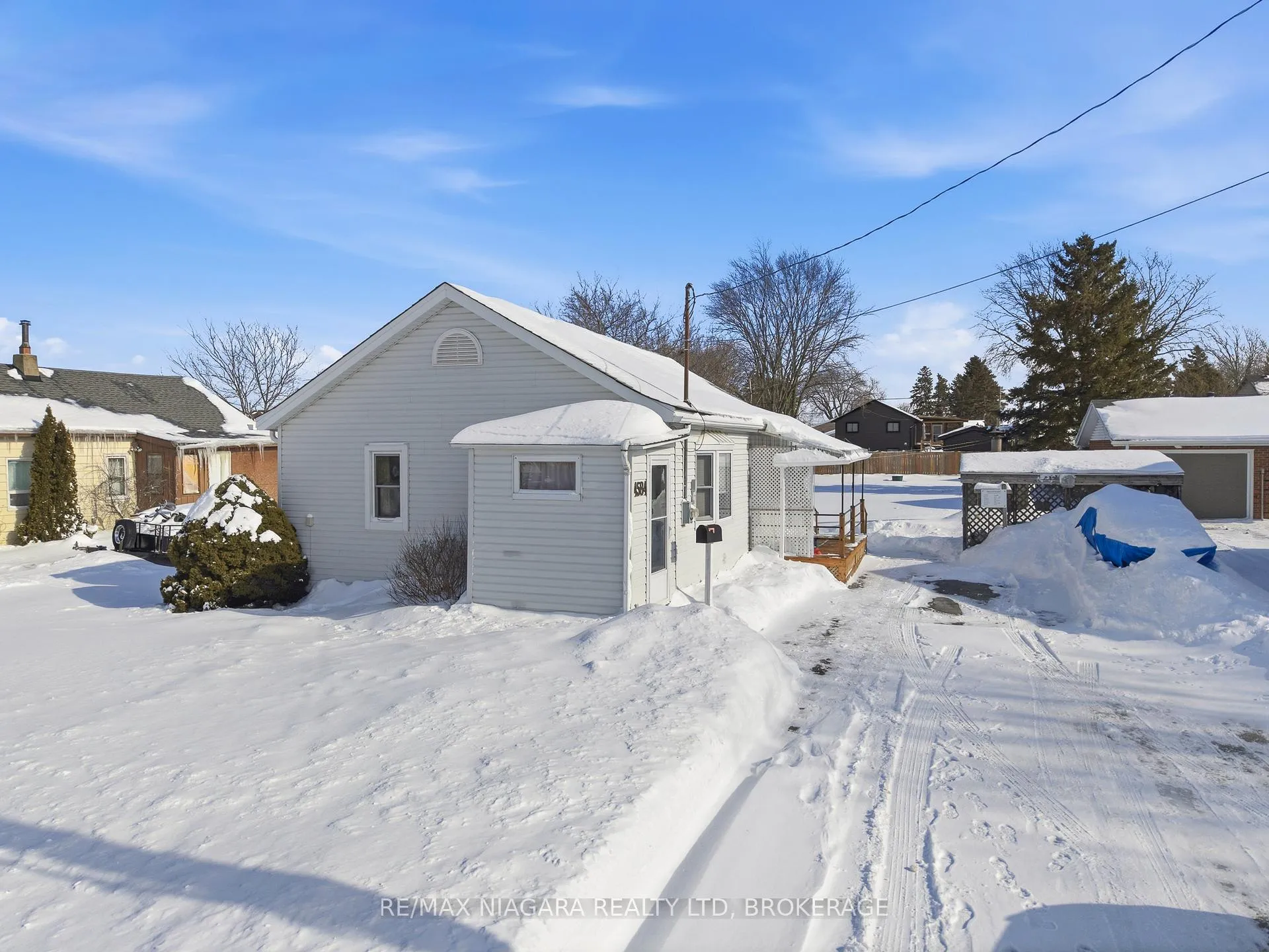 Photo 27 of 4584 Baldwin Avenue, Niagara Falls, Ascot — HOMEH