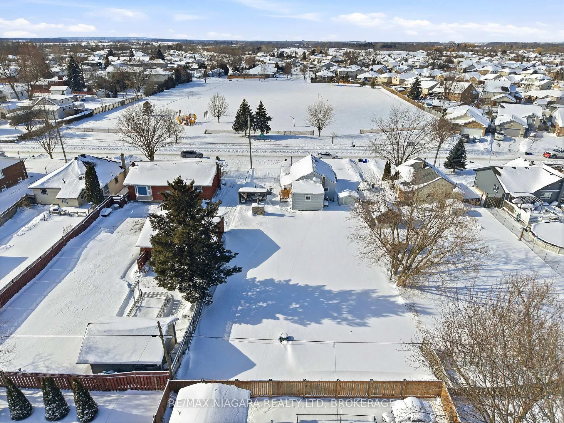 Photo 29 of 4584 Baldwin Avenue, Niagara Falls, Ascot — HOMEH