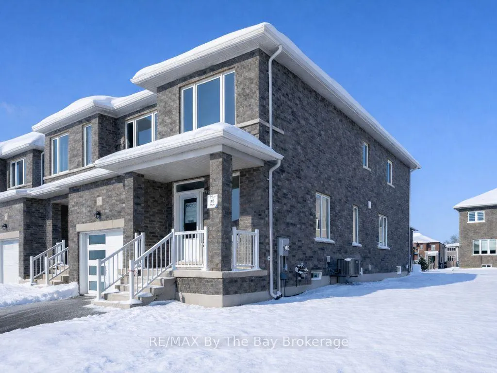 Front of 21 Lisa Street