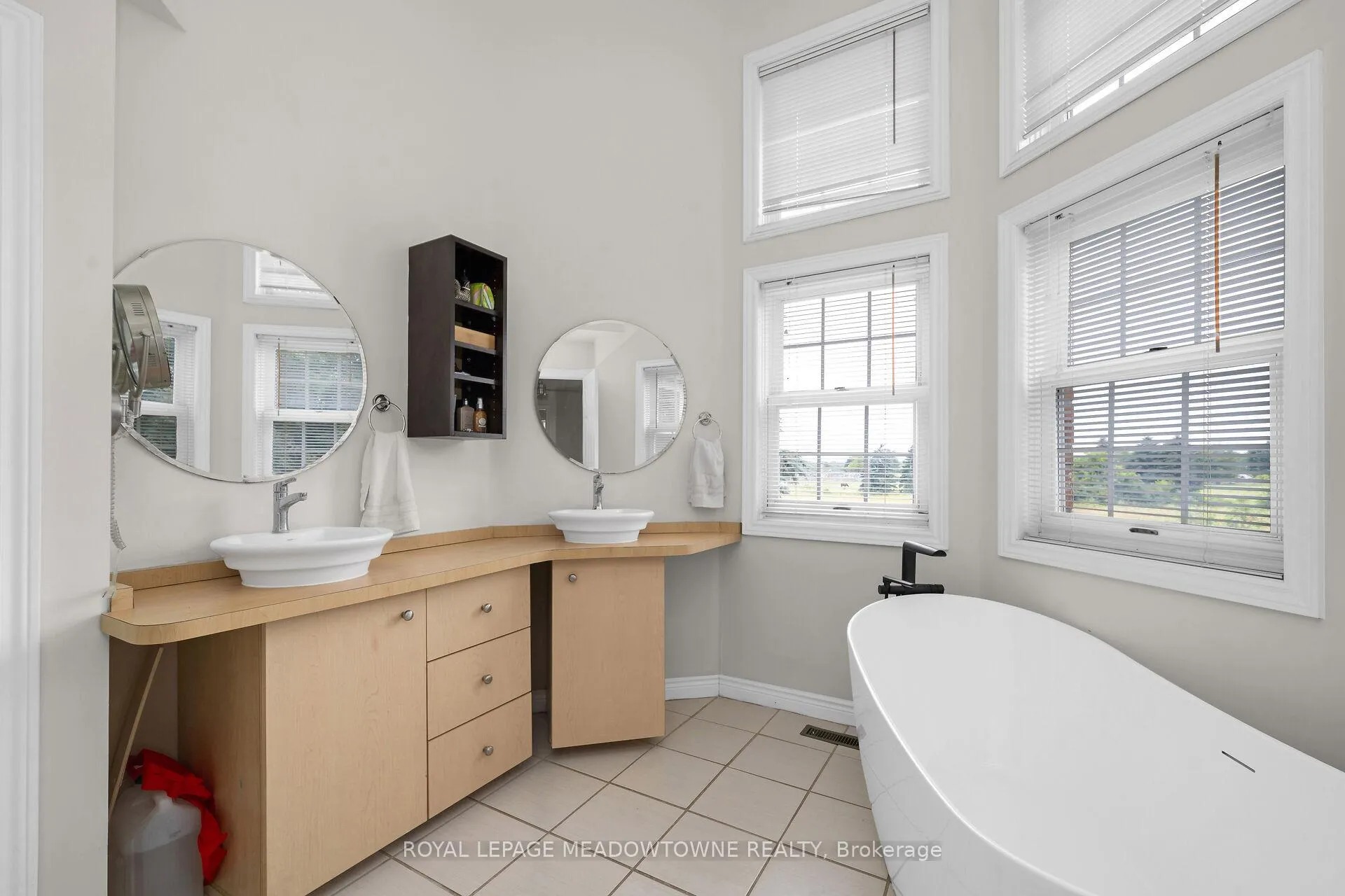 Photo 20 of 692 5 Concession W, Hamilton, Rural Flamborough — HOMEH