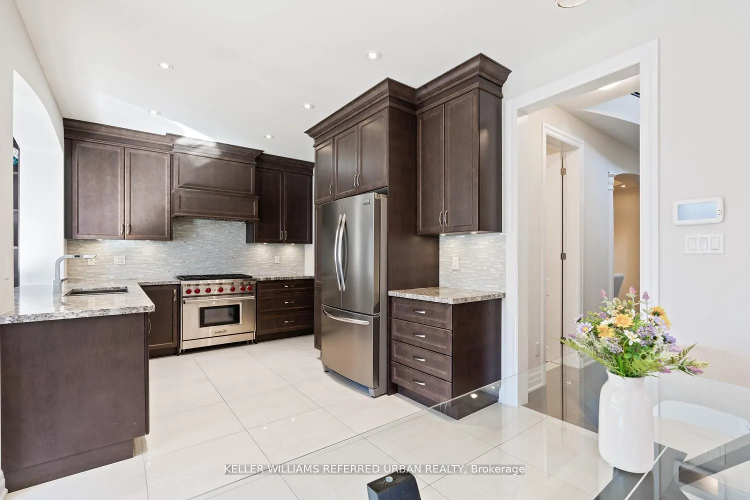 Photo 6 of 58 Wells Orchard Crescent, King, King City — HOMEH