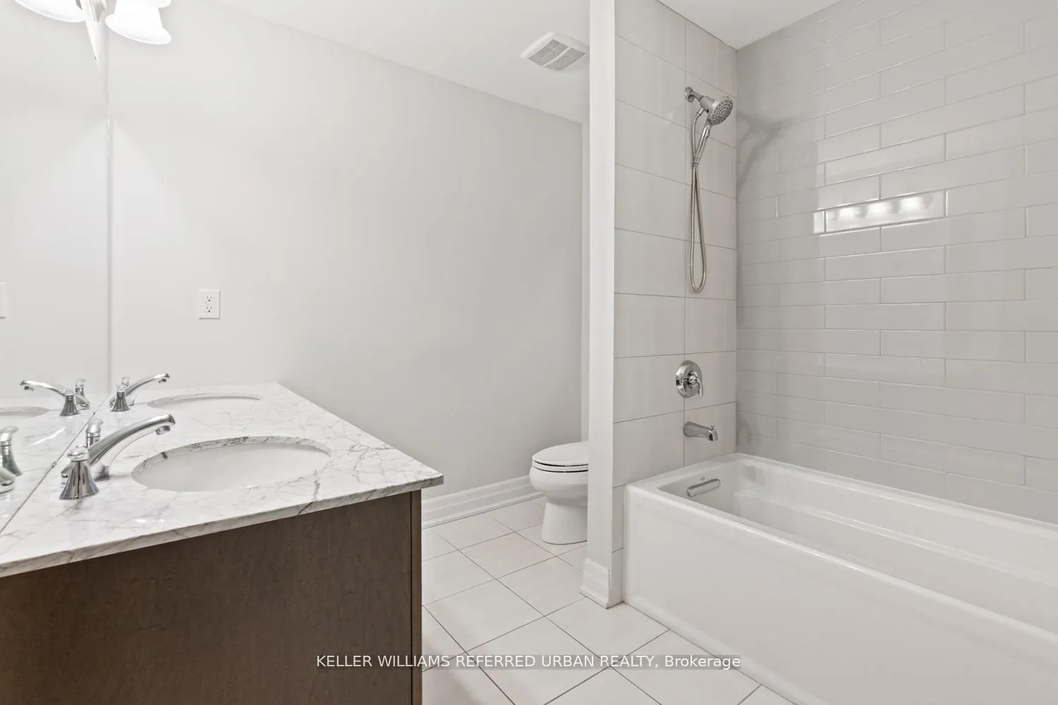Photo 20 of 58 Wells Orchard Crescent, King, King City — HOMEH