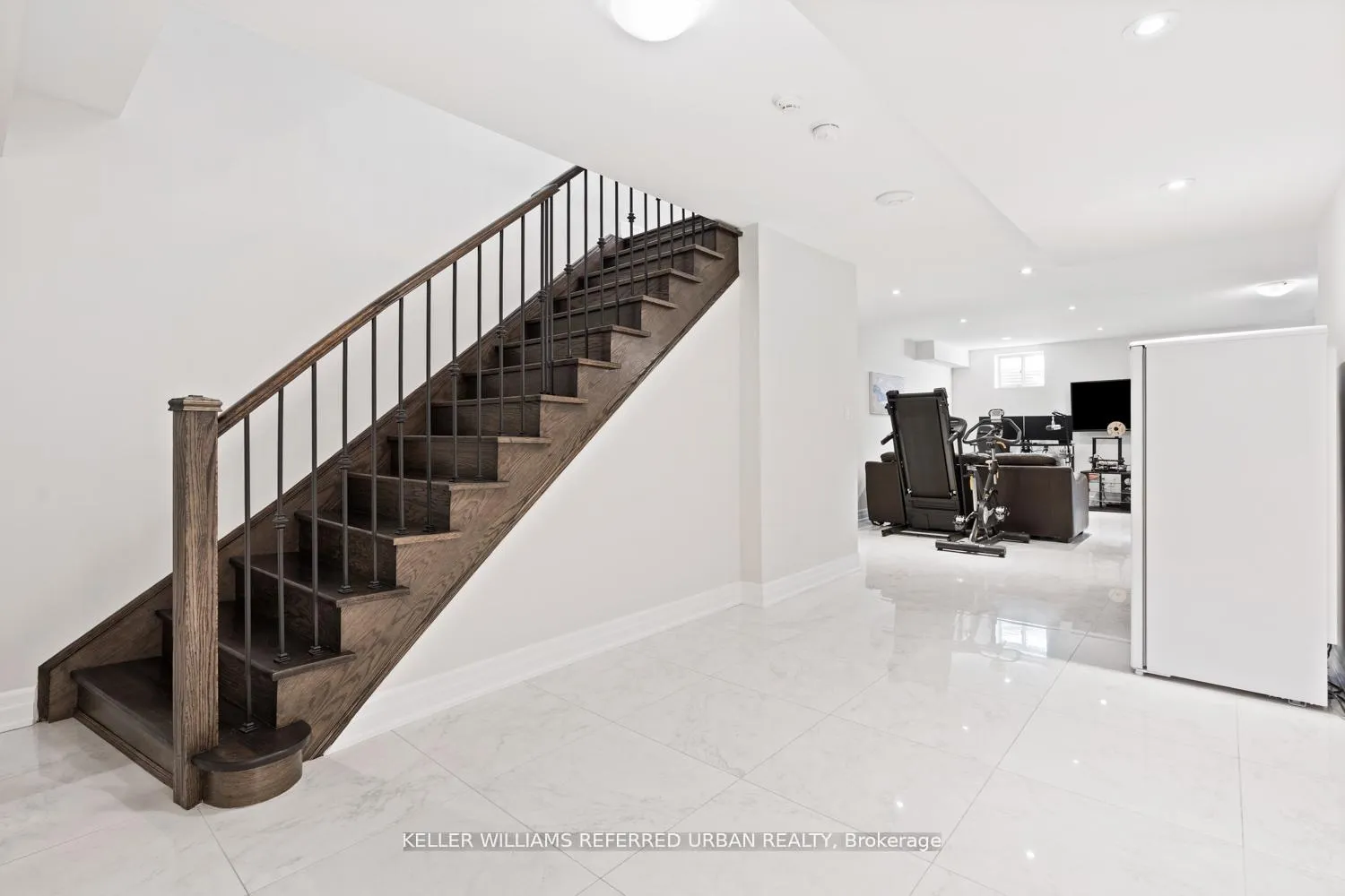 Photo 29 of 58 Wells Orchard Crescent, King, King City — HOMEH