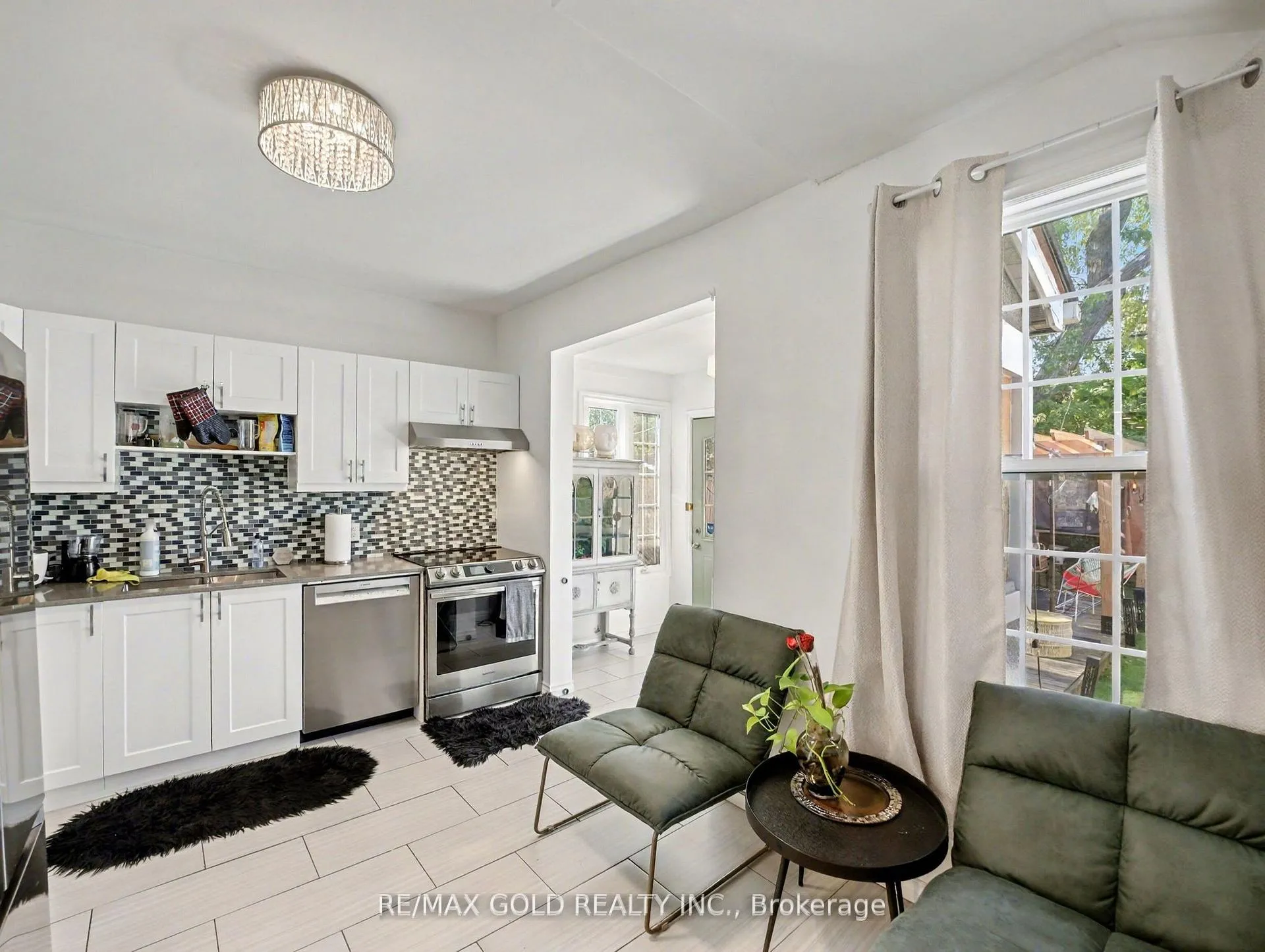 Photo 9 of 75 Chestnut Avenue, Hamilton, Gibson — HOMEH