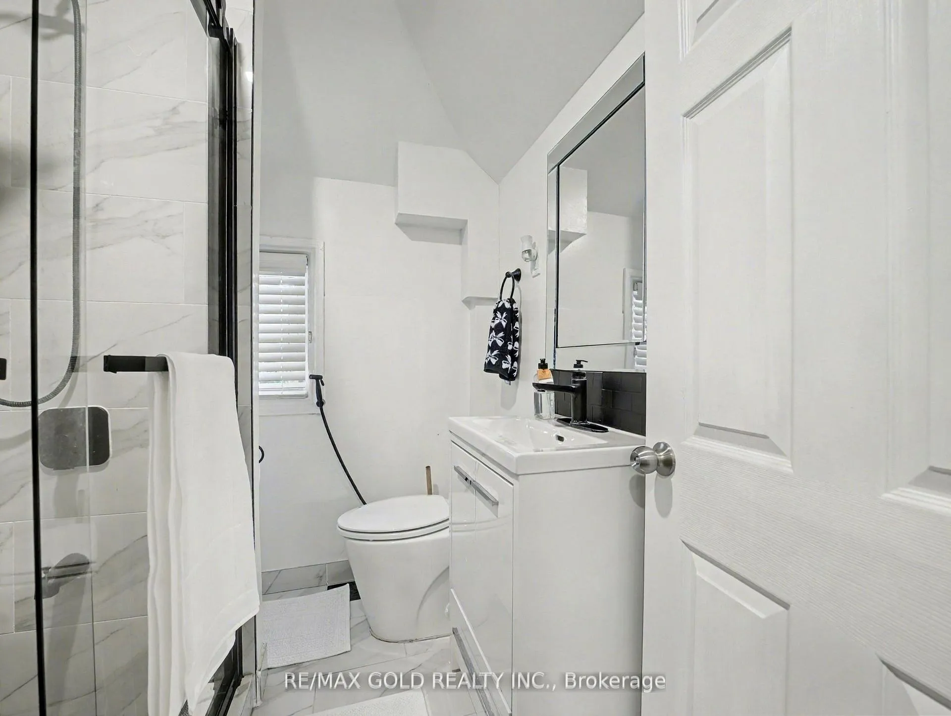 Photo 16 of 75 Chestnut Avenue, Hamilton, Gibson — HOMEH