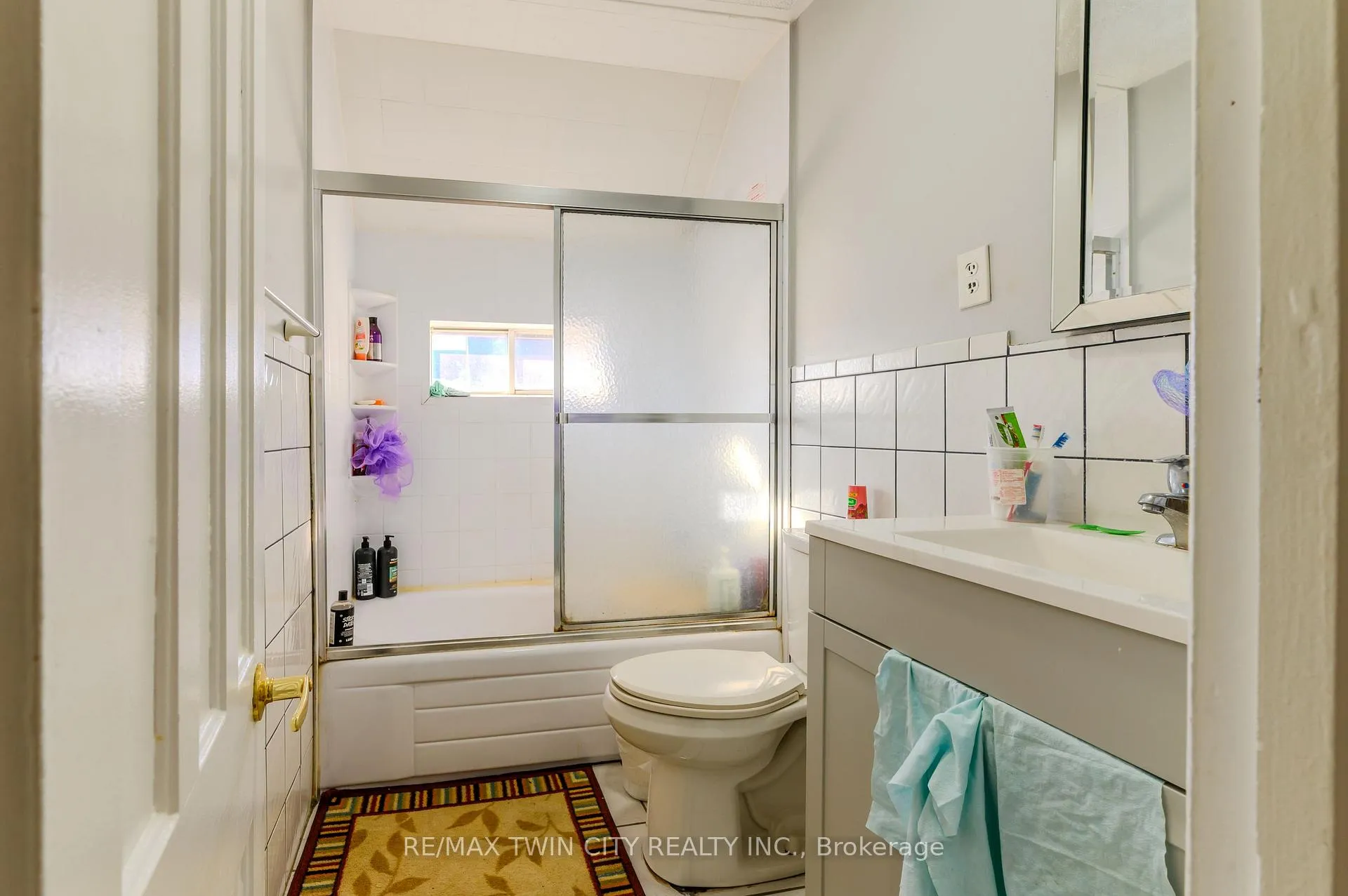 Photo 13 of 126 Tisdale Street N, Hamilton, Landsdale — HOMEH