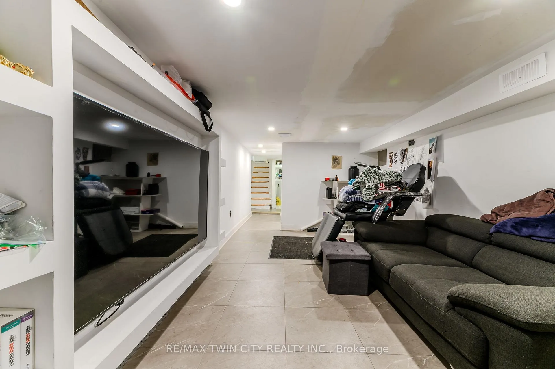 Photo 14 of 126 Tisdale Street N, Hamilton, Landsdale — HOMEH