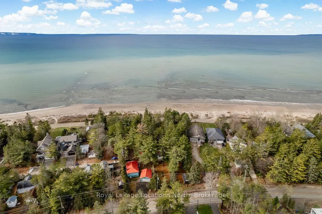 Photo 1 of 948 River Road E, Wasaga Beach — HOMEH