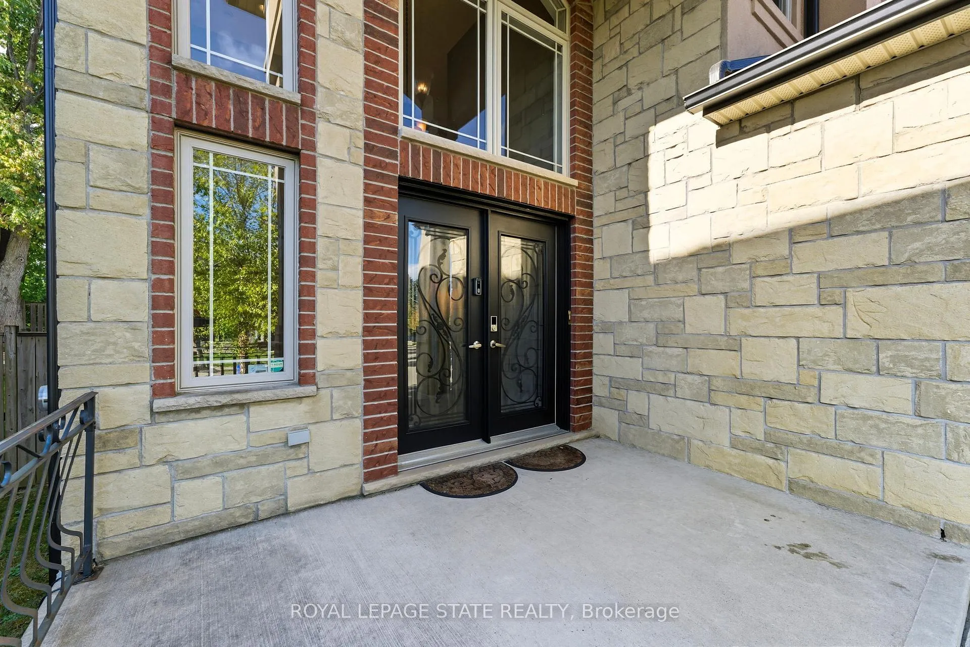 Photo 7 of 23 kellogg Avenue, Hamilton, Villages of Glancaster — HOMEH