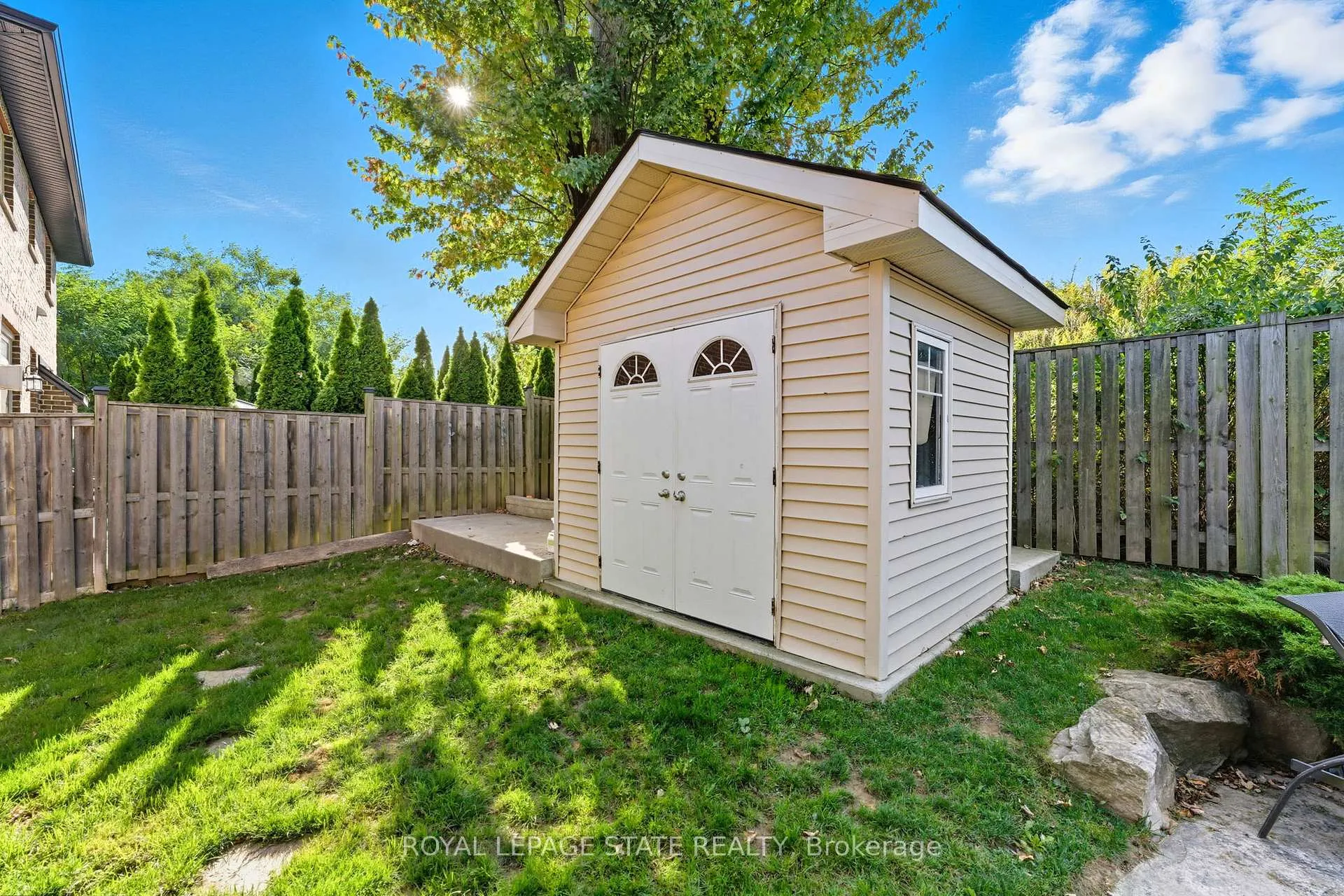Photo 38 of 23 kellogg Avenue, Hamilton, Villages of Glancaster — HOMEH